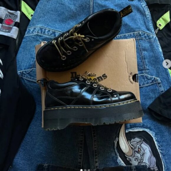 Dr. MARTENS CHURCH 5I Max Quad Buttero Leather Platforms MSRP$240 Chic & Comfy - Picture 15 of 16